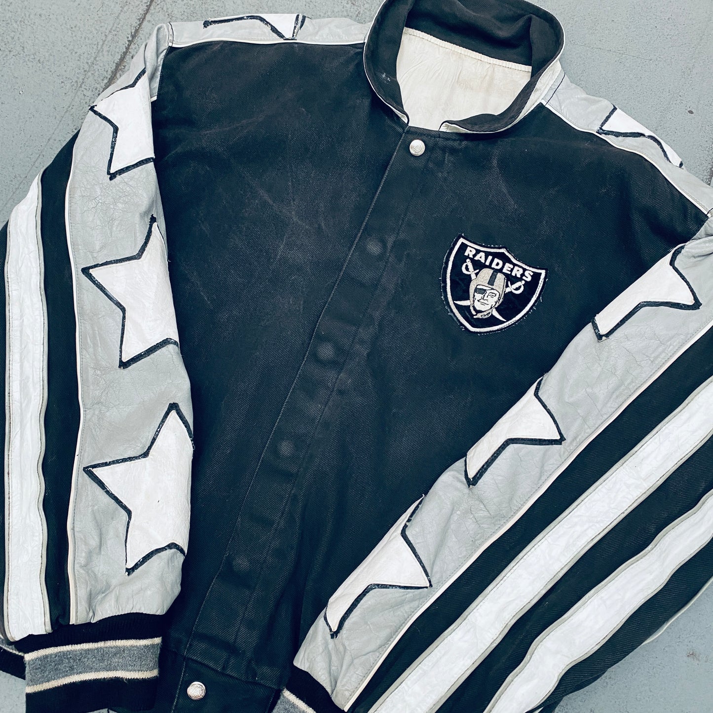 Oakland Raiders: 1990's Jeff Hamilton Jacket (L/XL)