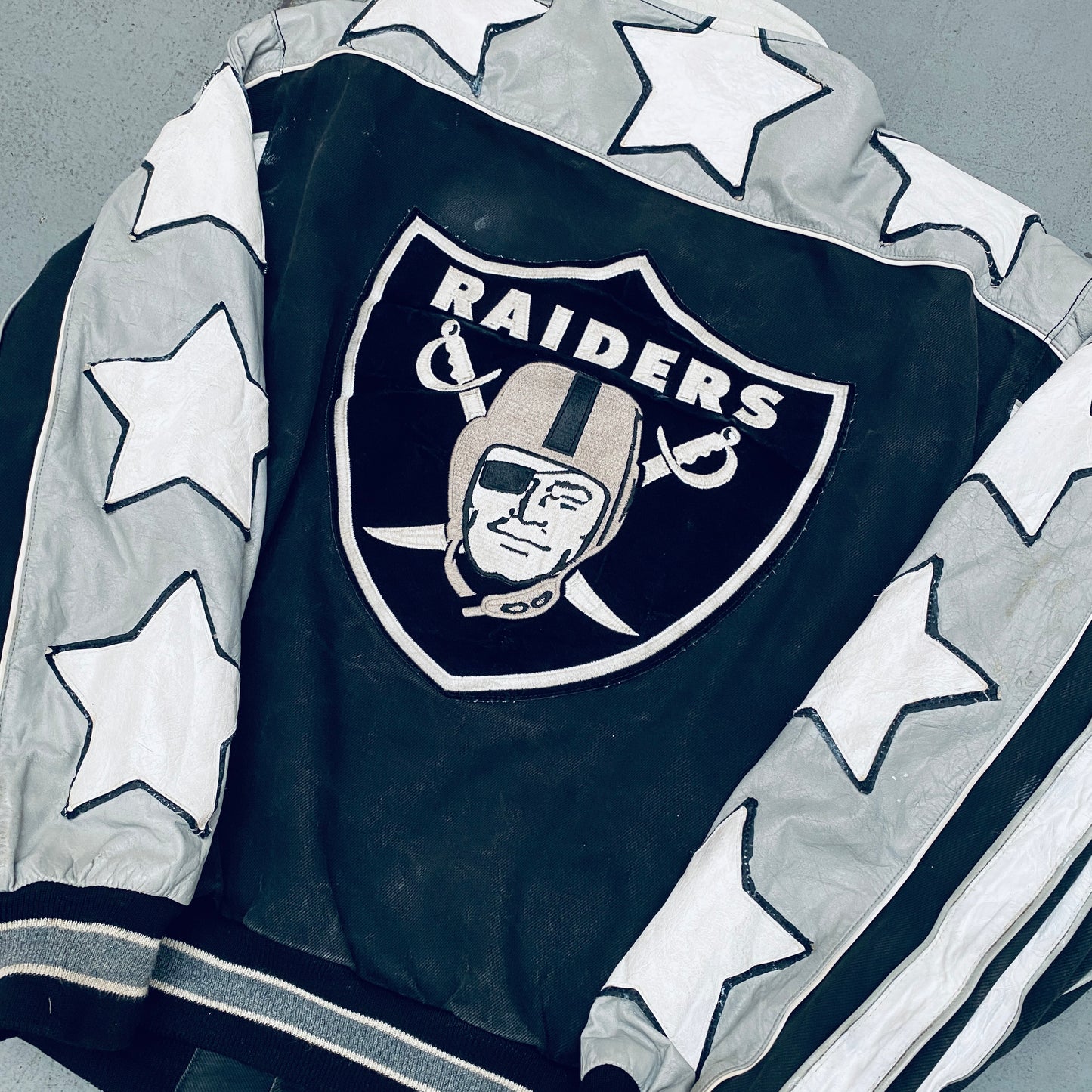 Oakland Raiders: 1990's Jeff Hamilton Jacket (L/XL)