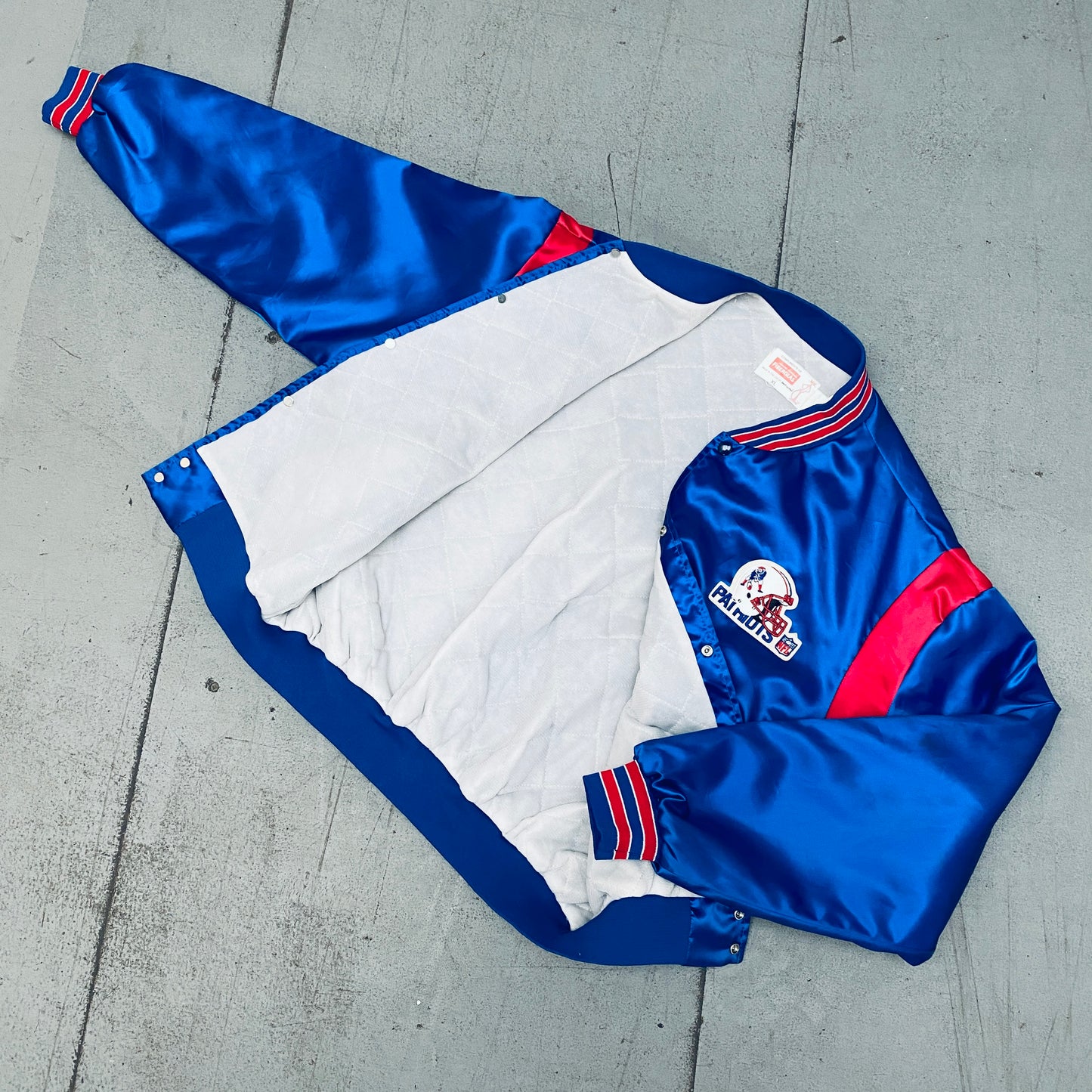 New England Patriots: 1980's Satin Bomber Jacket (L/XL)