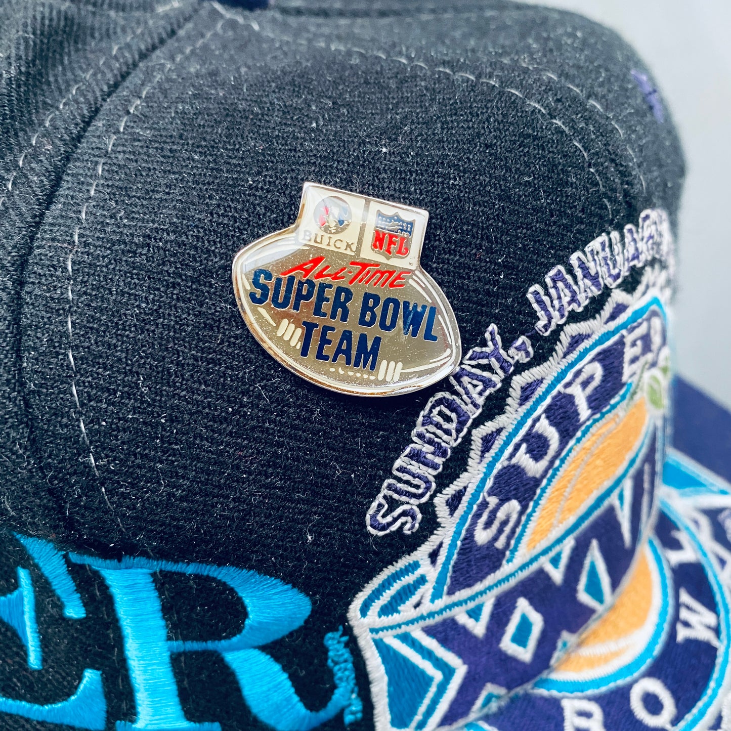 Dallas Cowboys: 1994 The Game Super Bowl XXXVIII w/ Pin Badge Embroidered Snapback