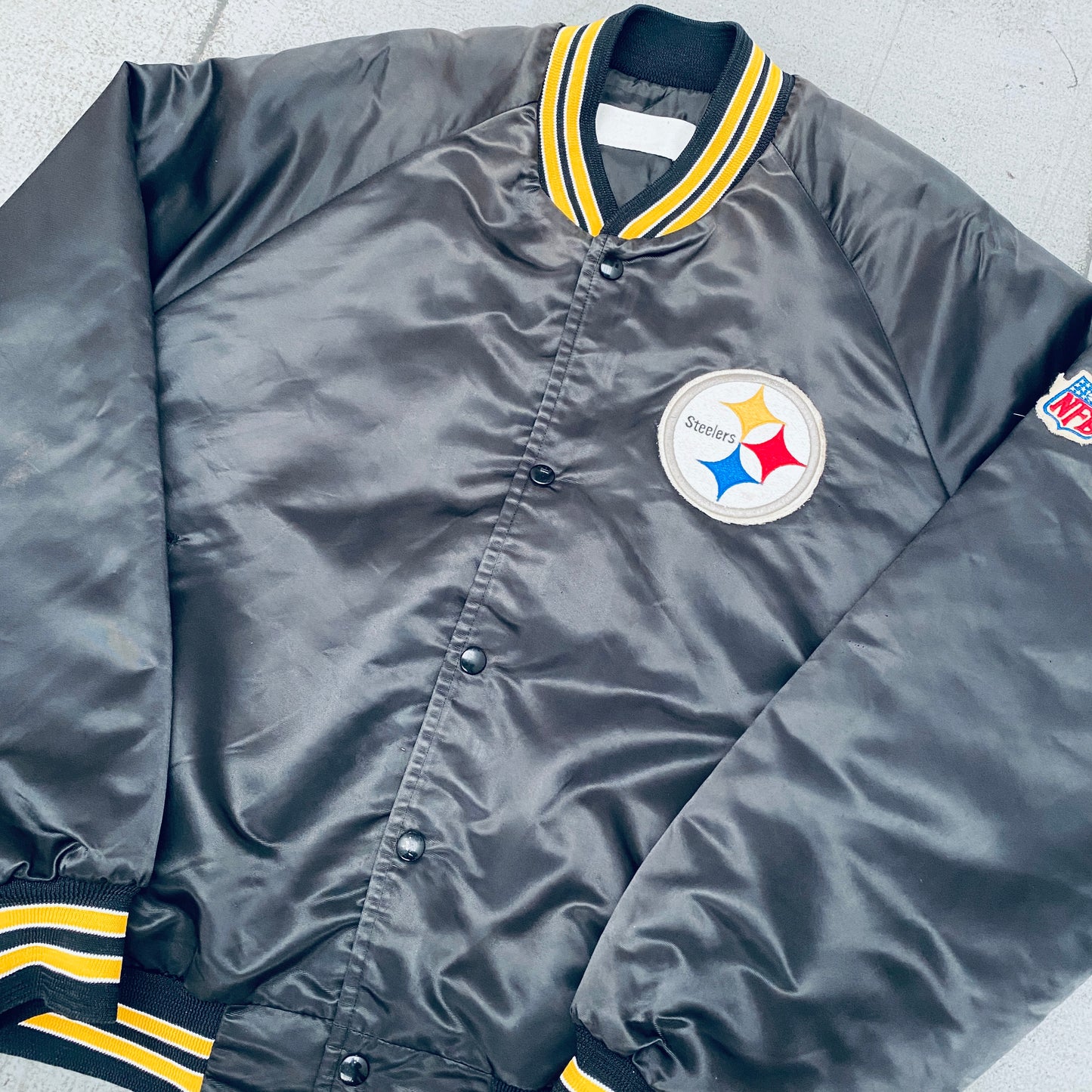 Pittsburgh Steelers: 1990's Chalk Line Satin Stitched Reverse Spellout Bomber Jacket (L)