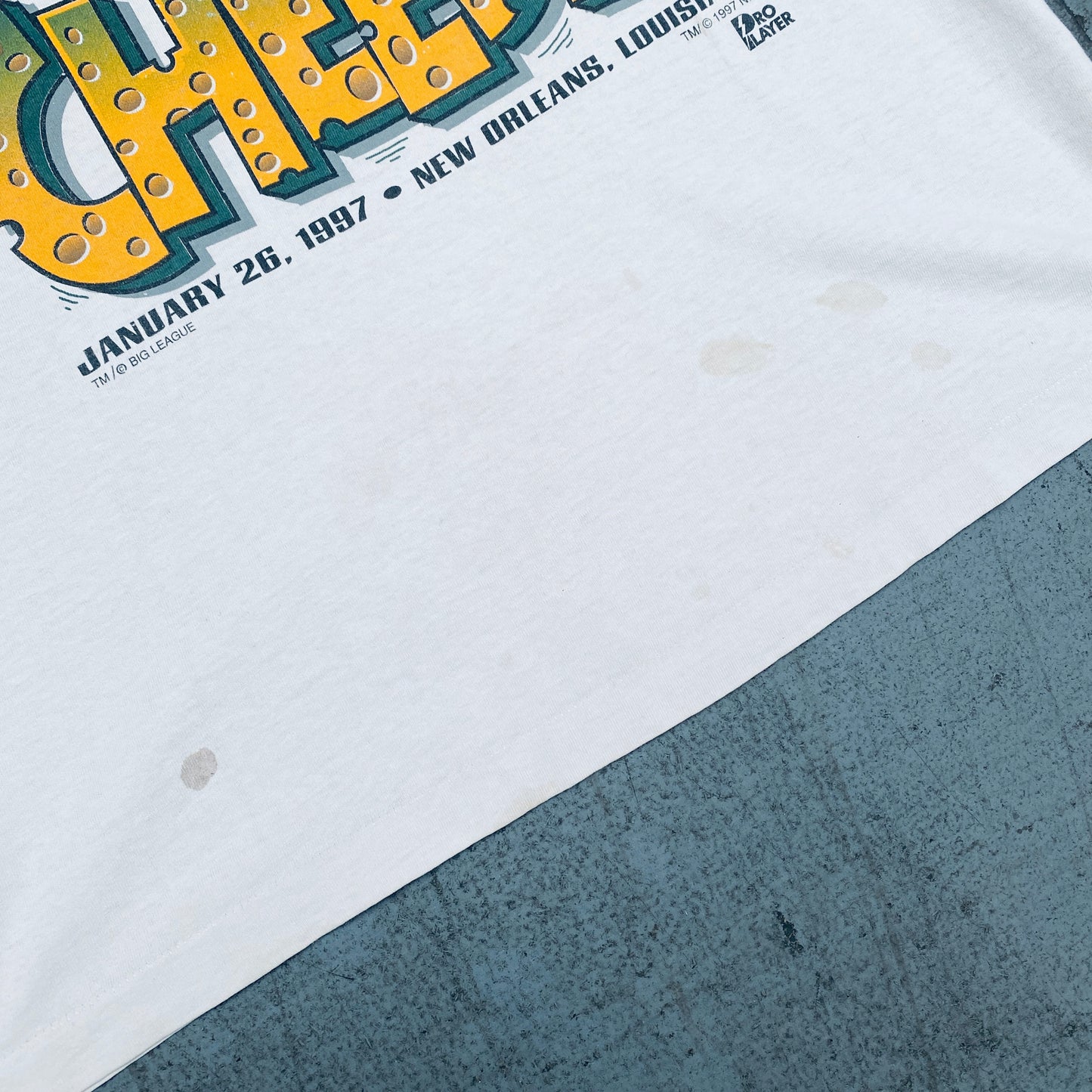 New England Patriots: 1997 Pro Player "Squeeze The Cheese" Super Bowl XXXI Tee (L)