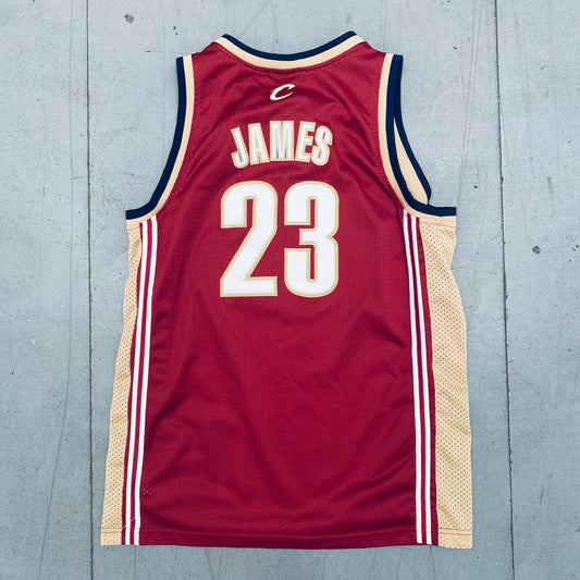 Cleveland Cavaliers: LeBron James Rookie 2003/04 Red Nike Stitched Jersey (S)