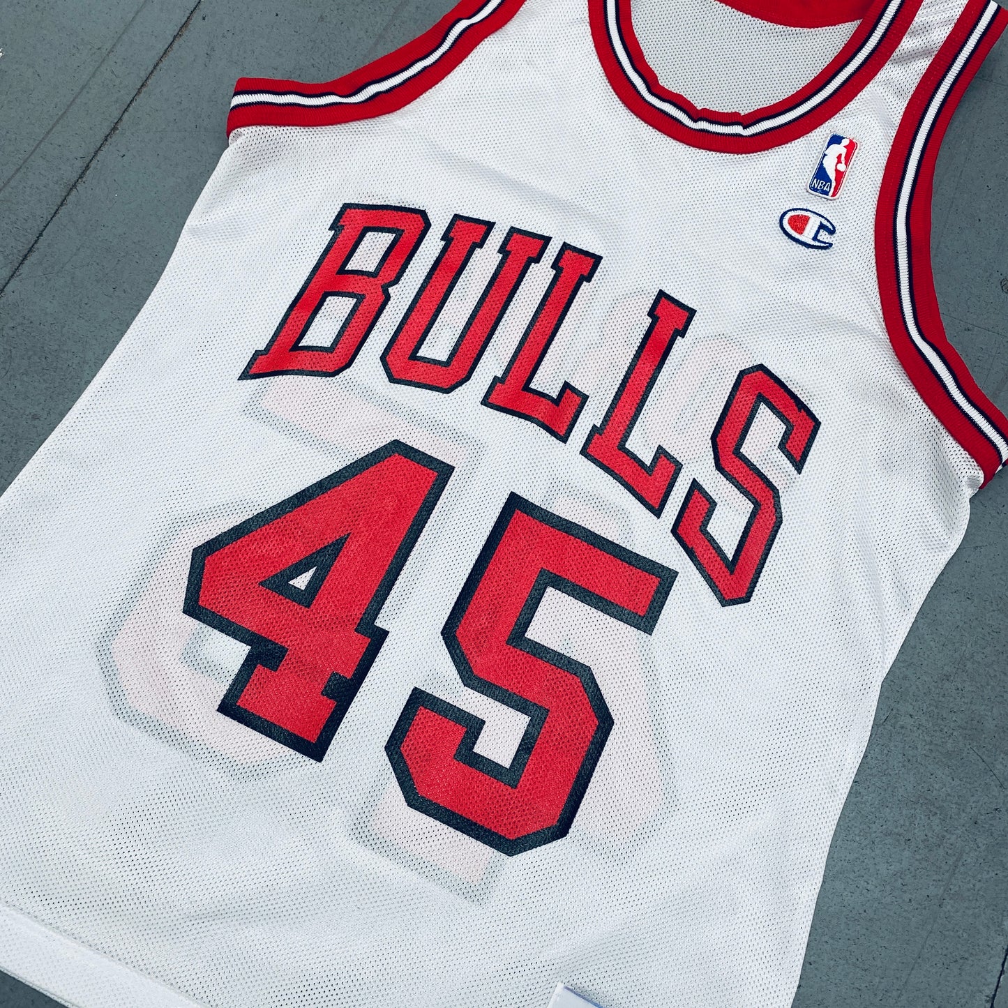 Chicago Bulls: Michael Jordan 1995 White Champion Jersey (S)