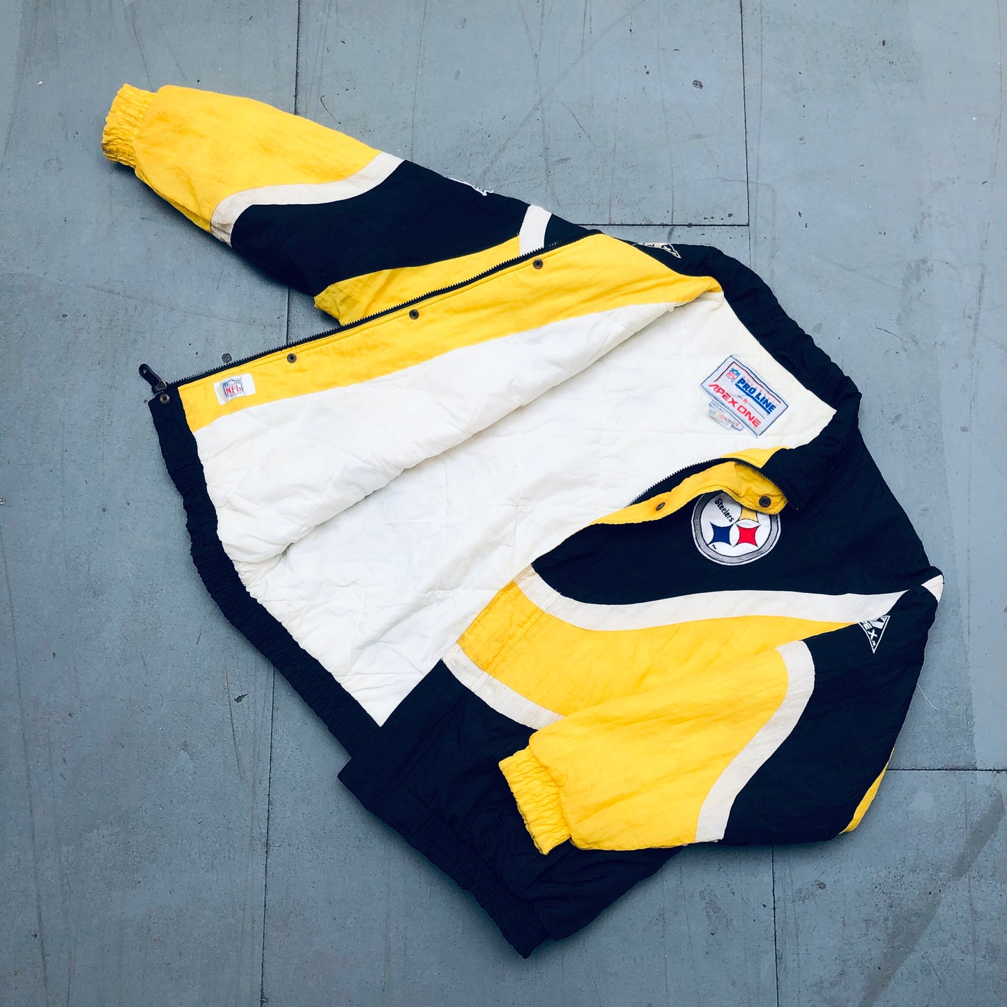 Pittsburgh Steelers: 1990's Apex One "Ice Cream Man" Wave Fullzip Proline Jacket (L)