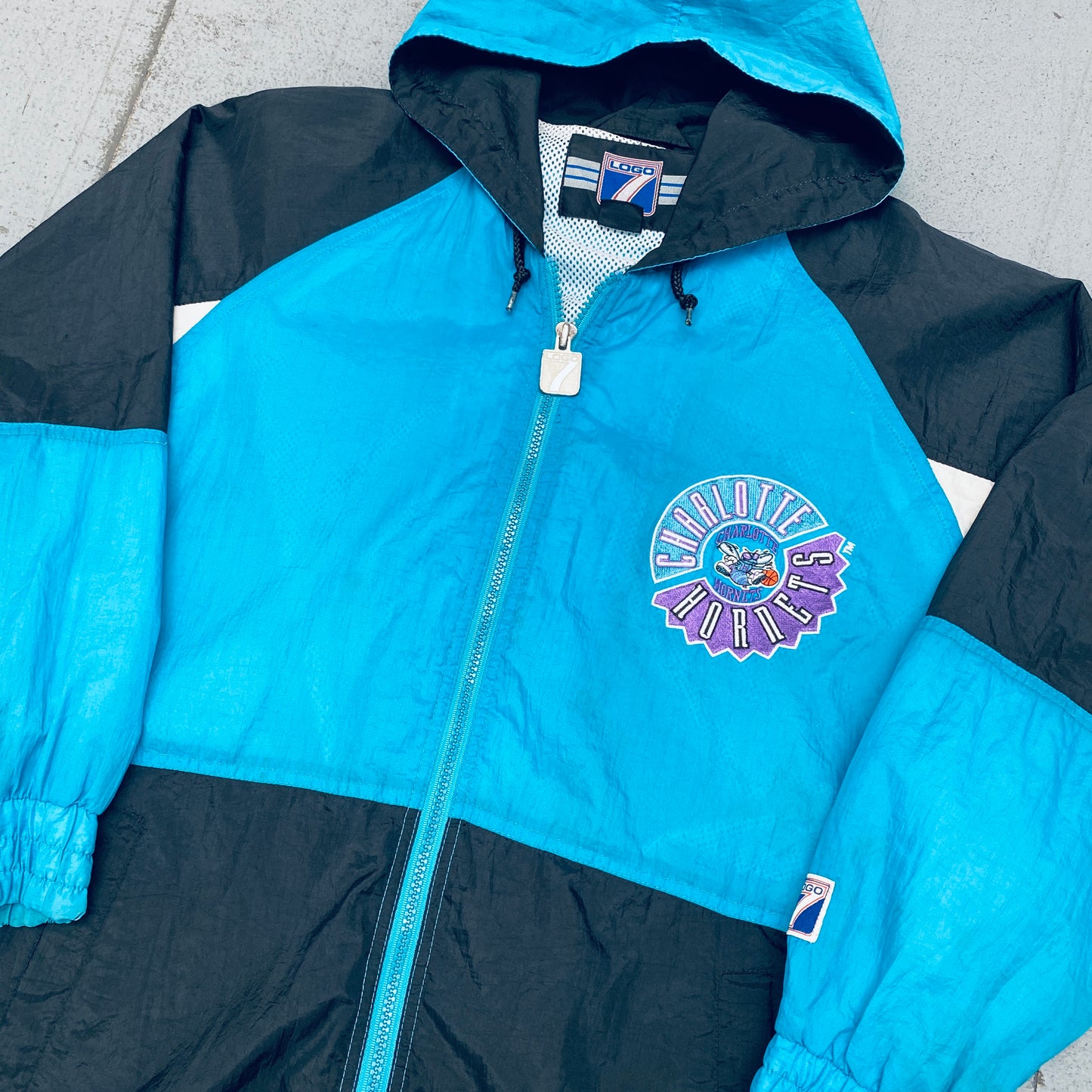 Charlotte Hornets: 1990's Logo 7 Fullzip Windbreaker (S)