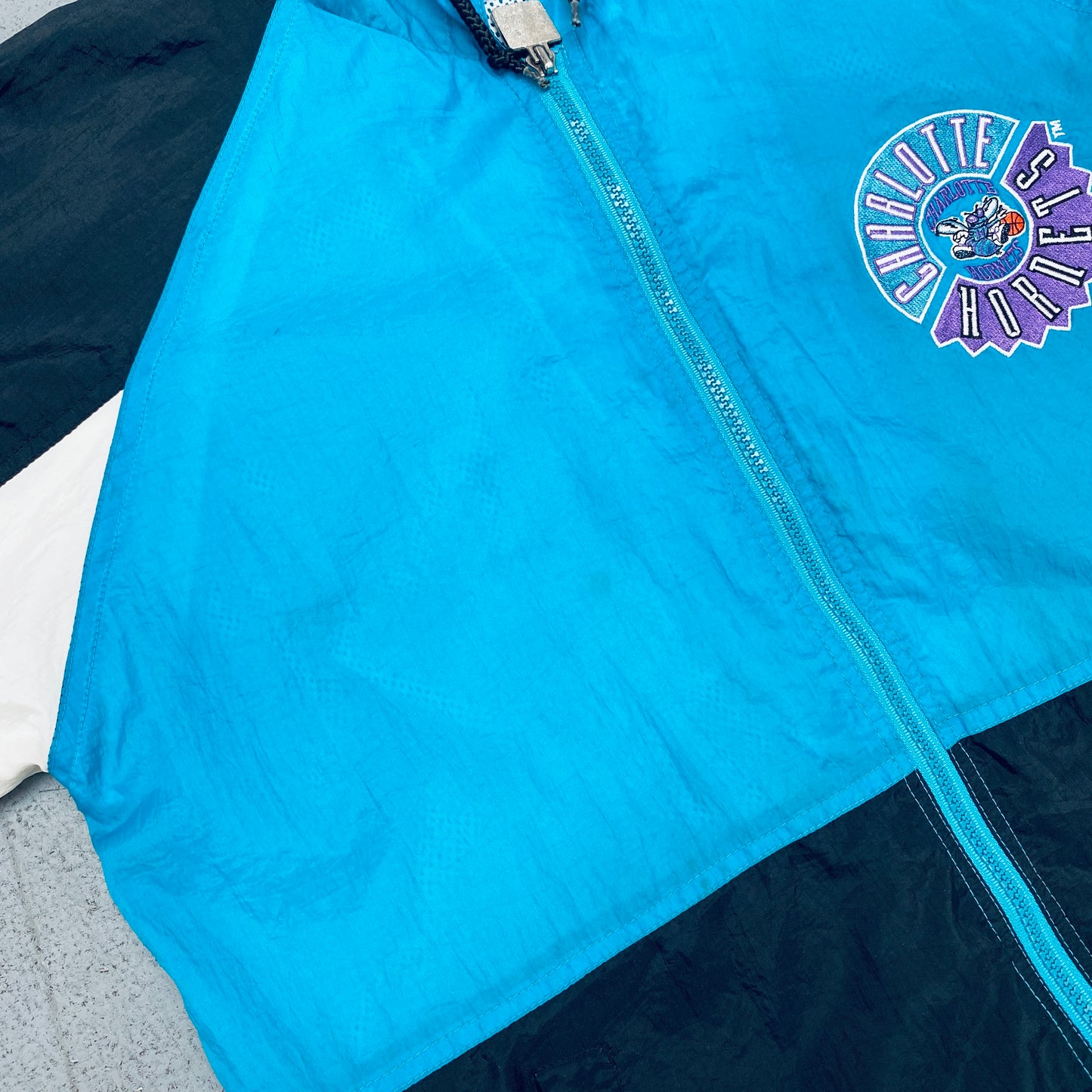 Charlotte Hornets: 1990's Logo 7 Fullzip Windbreaker (S)