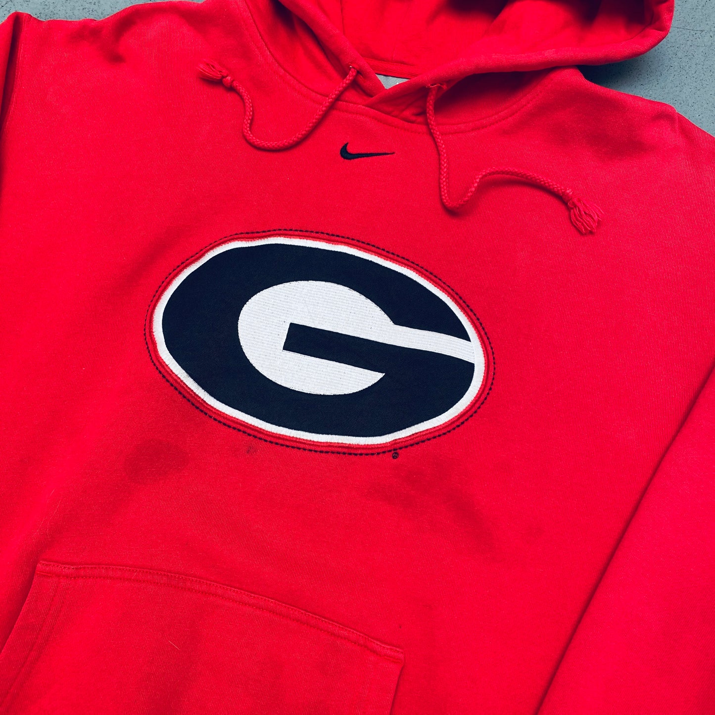 Georgia Bulldogs: 1990's Nike Centre Swoosh Embroidered Hoodie (M/L)