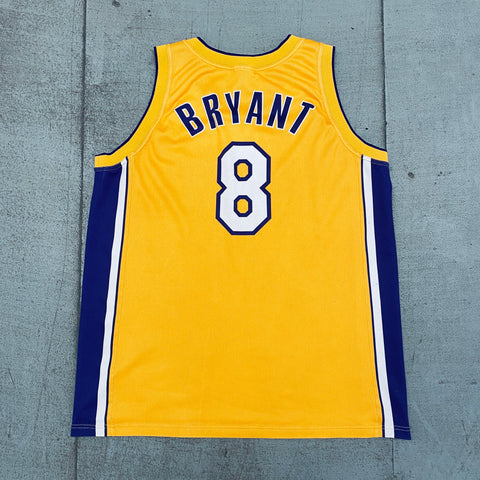 Los Angeles Lakers: Kobe Bryant 2001/2002 Yellow Champion Jersey (XL)