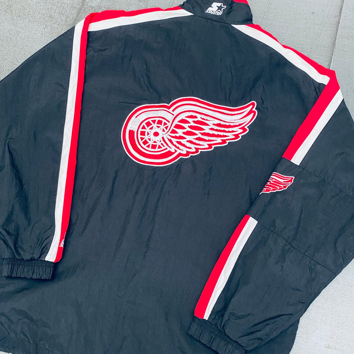 Detroit Red Wings: 1990's Blackout Fullzip Starter Windbreaker (L)