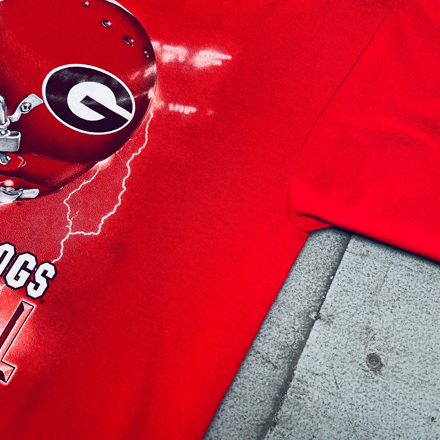 Georgia Bulldogs: 1990's Graphic Spellout Tee (L)