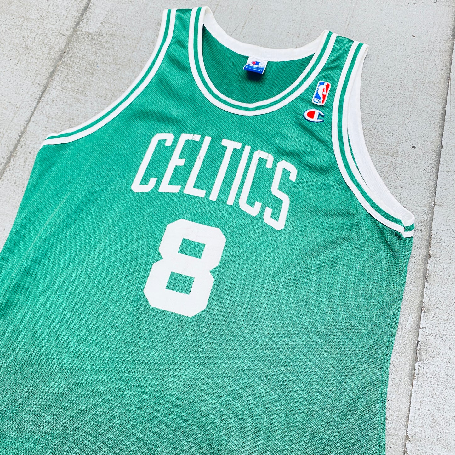 Boston Celtics: Antoine Walker 1996/97 Rookie Green Champion Jersey (L)