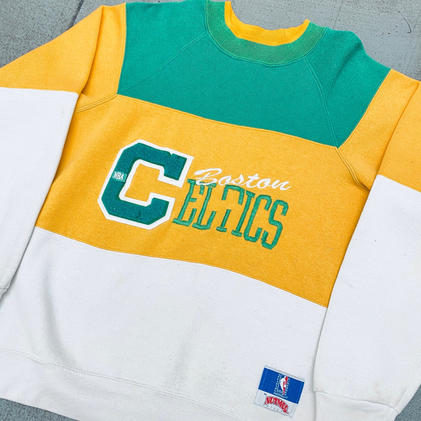 Boston Celtics: 1990's Nutmeg Mills Embroidered Spellout Sweat (M)