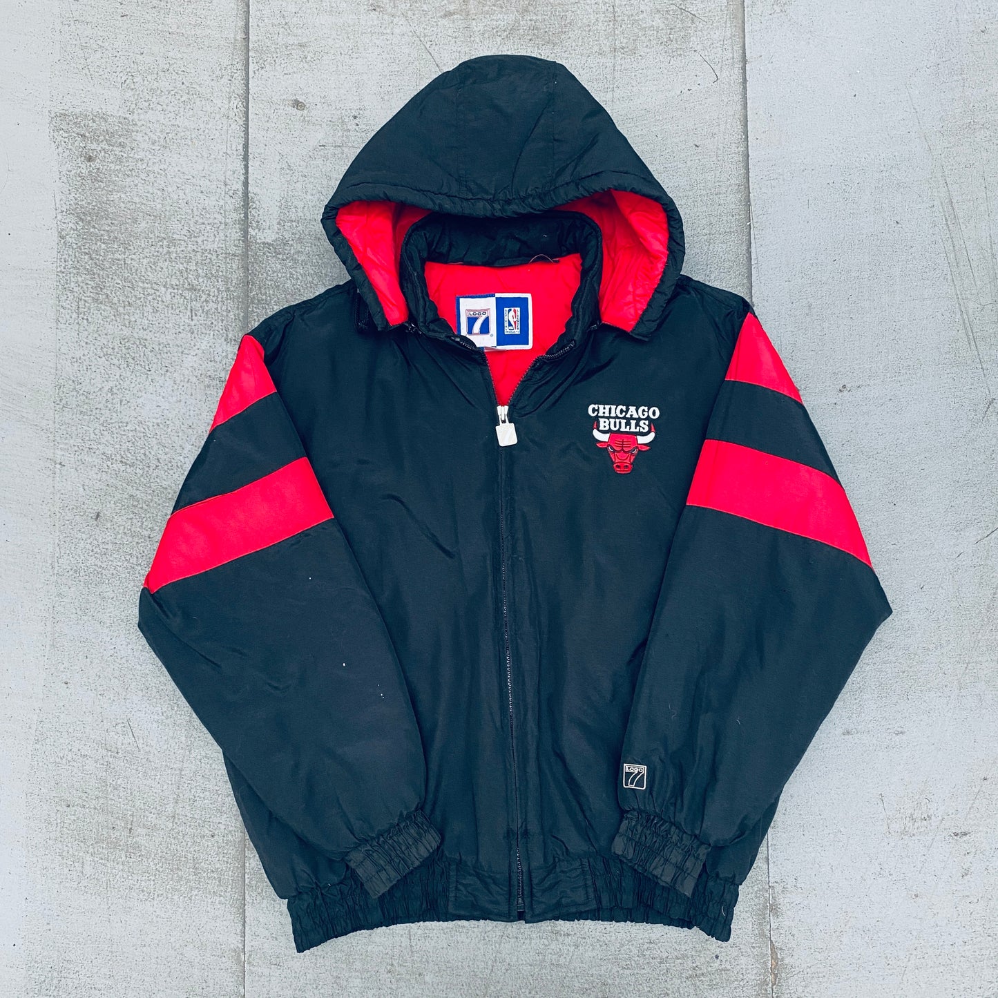 Chicago Bulls: 1990's Logo 7 Reverse Spellout Fullzip Jacket (XL)