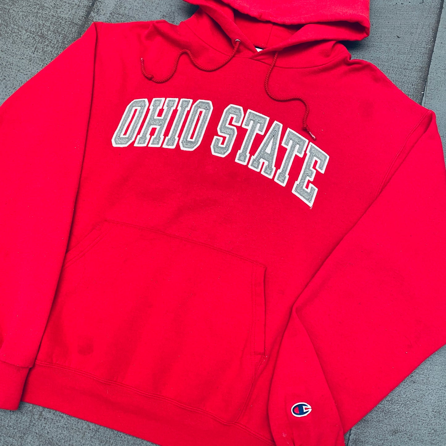 THE Ohio State Buckeyes: 1990's Champion Stitched Spellout Hoodie (L)