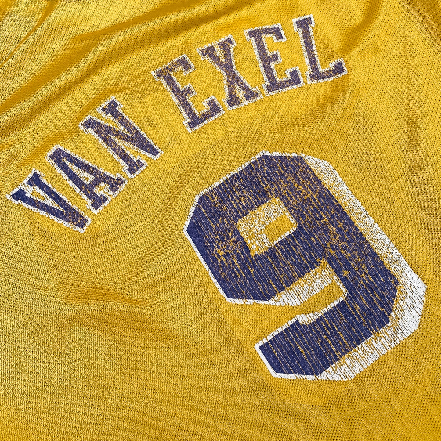 Los Angeles Lakers: Nick Van Exel 1994/95 Yellow Champion Jersey (M)