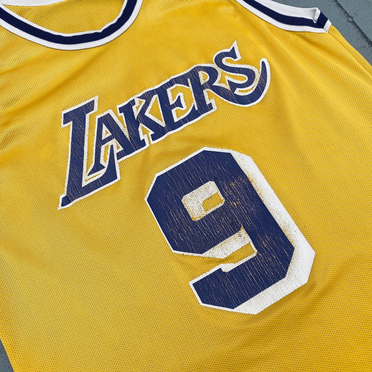 Los Angeles Lakers: Nick Van Exel 1994/95 Yellow Champion Jersey (M)