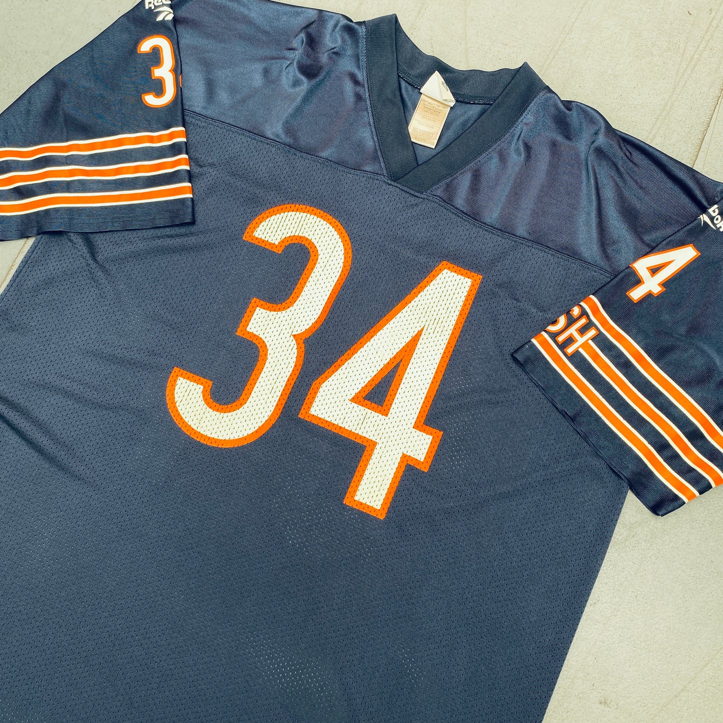 Chicago Bears: Walter Payton 1985 Throwback Jersey (XL)