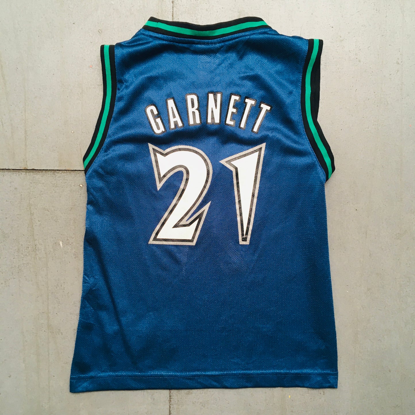 Minnesota Timberwolves: Kevin Garnett 2003/04 Black Reebok Jersey (XXS)