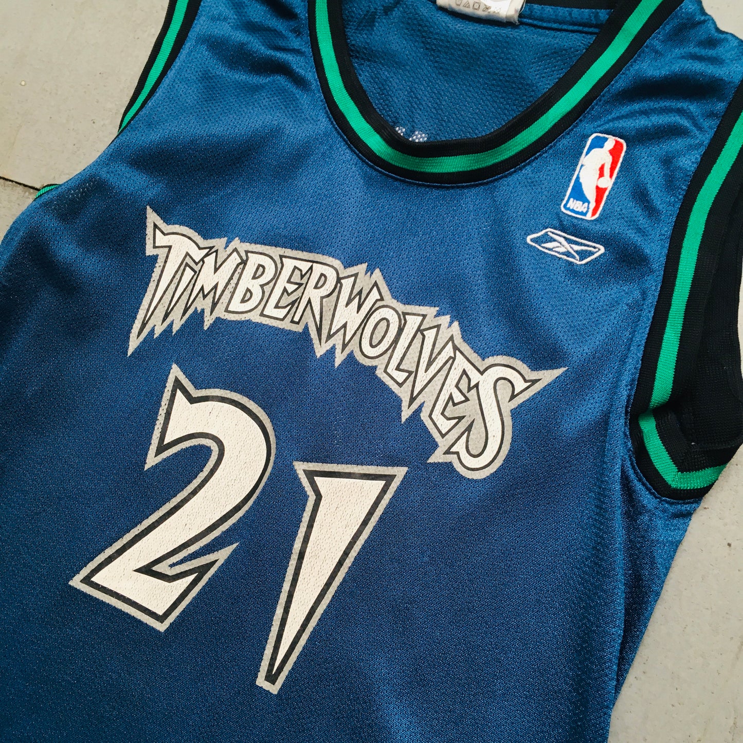 Minnesota Timberwolves: Kevin Garnett 2003/04 Black Reebok Jersey (XXS)