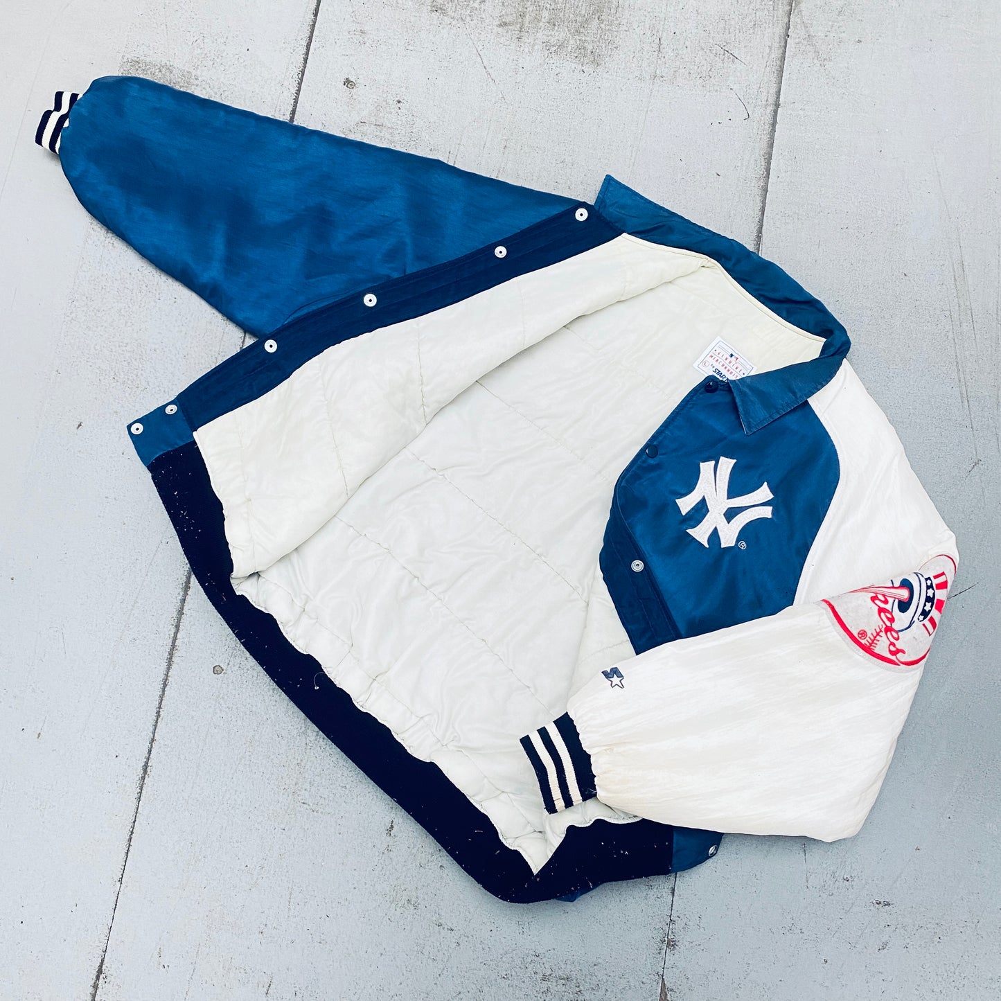 New York Yankees: 1990's Coach's Dugout Starter Bomber Jacket (L/XL)