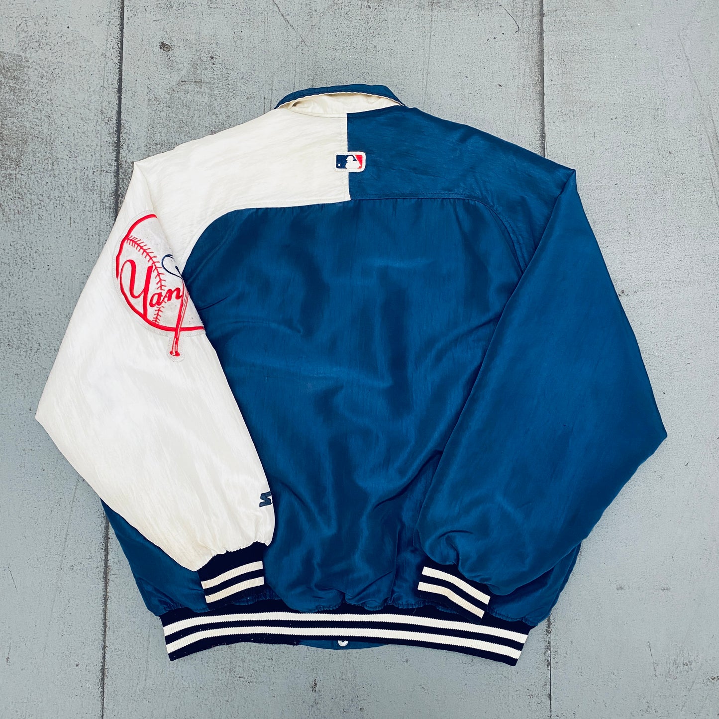 New York Yankees: 1990's Coach's Dugout Starter Bomber Jacket (L/XL)