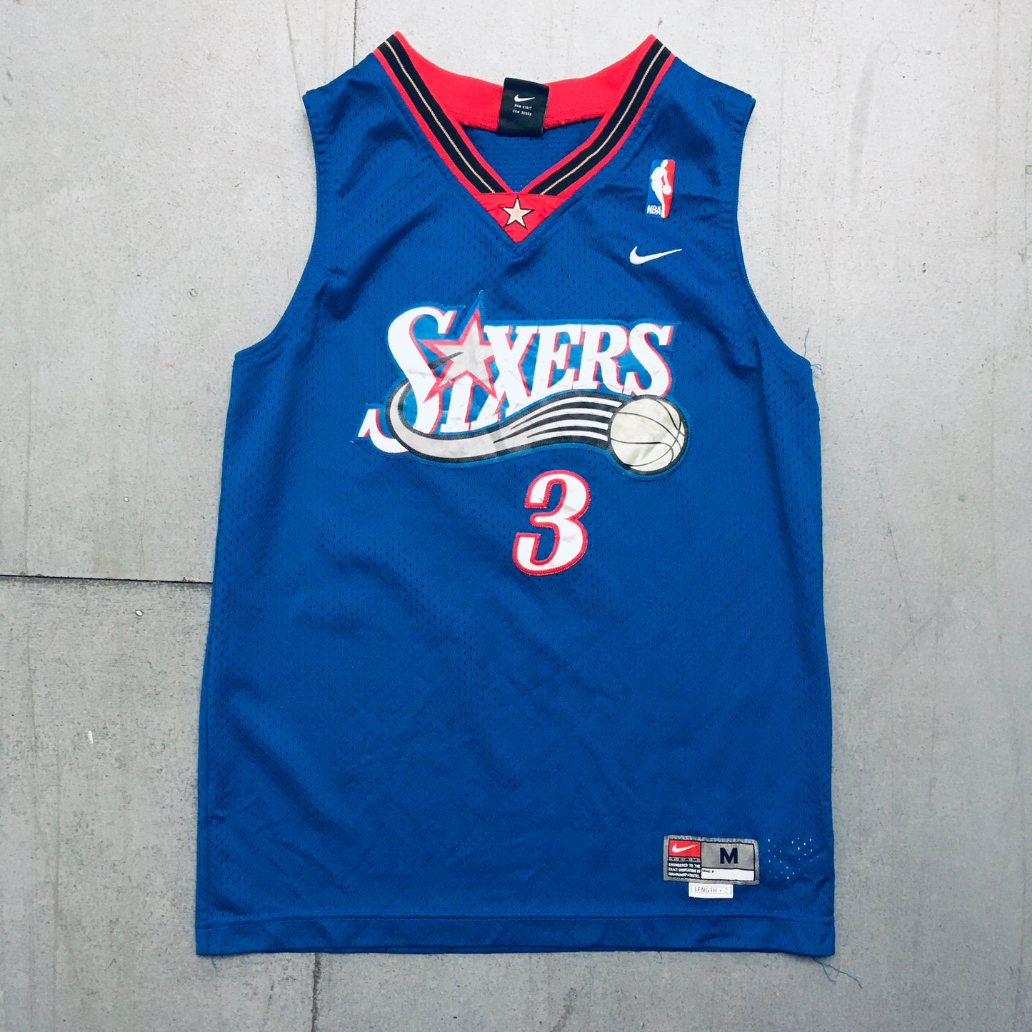 Philadelphia 76ers: Allen Iverson 1997/98 Blue Nike Stitched Jersey (XS)