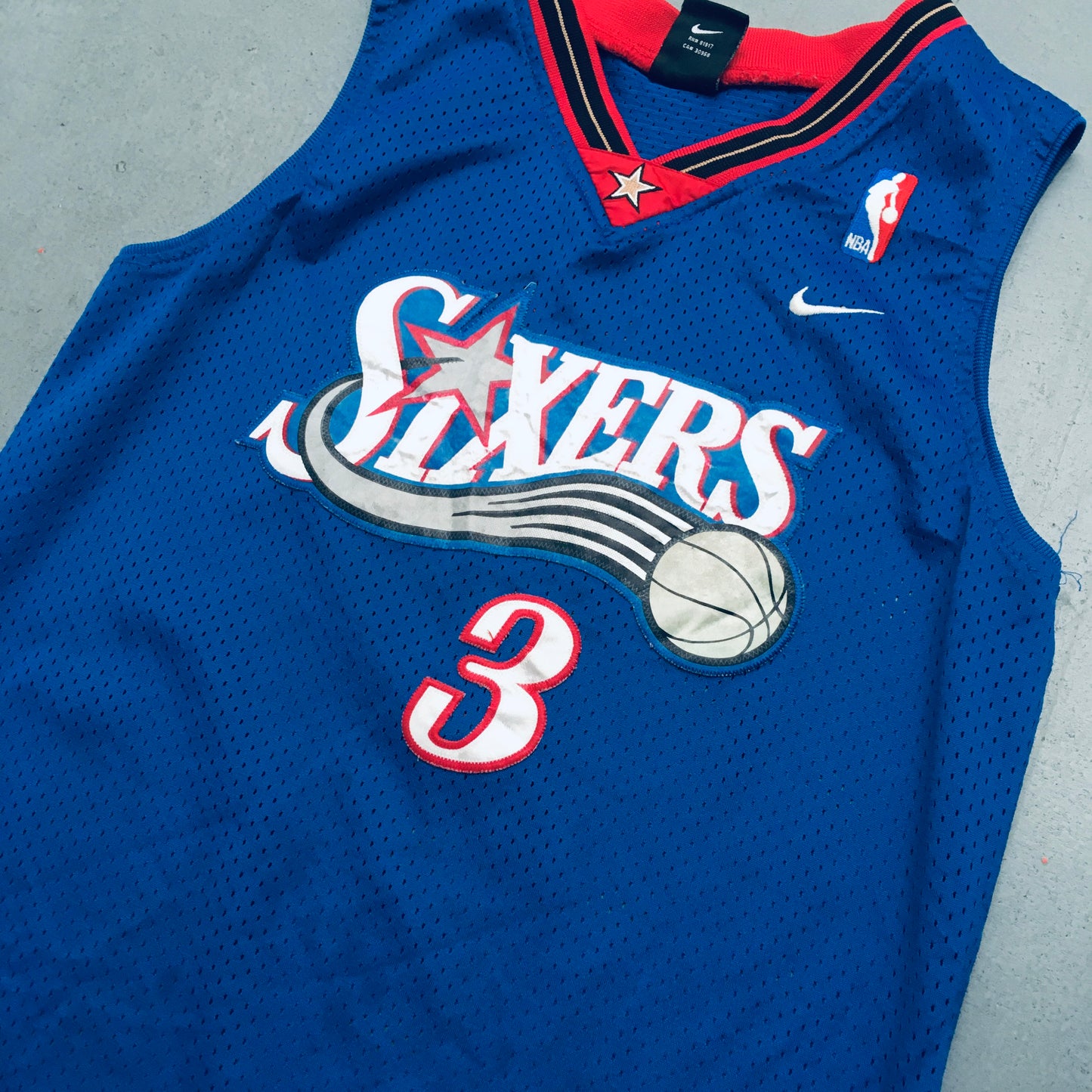 Philadelphia 76ers: Allen Iverson 1997/98 Blue Nike Stitched Jersey (XS)