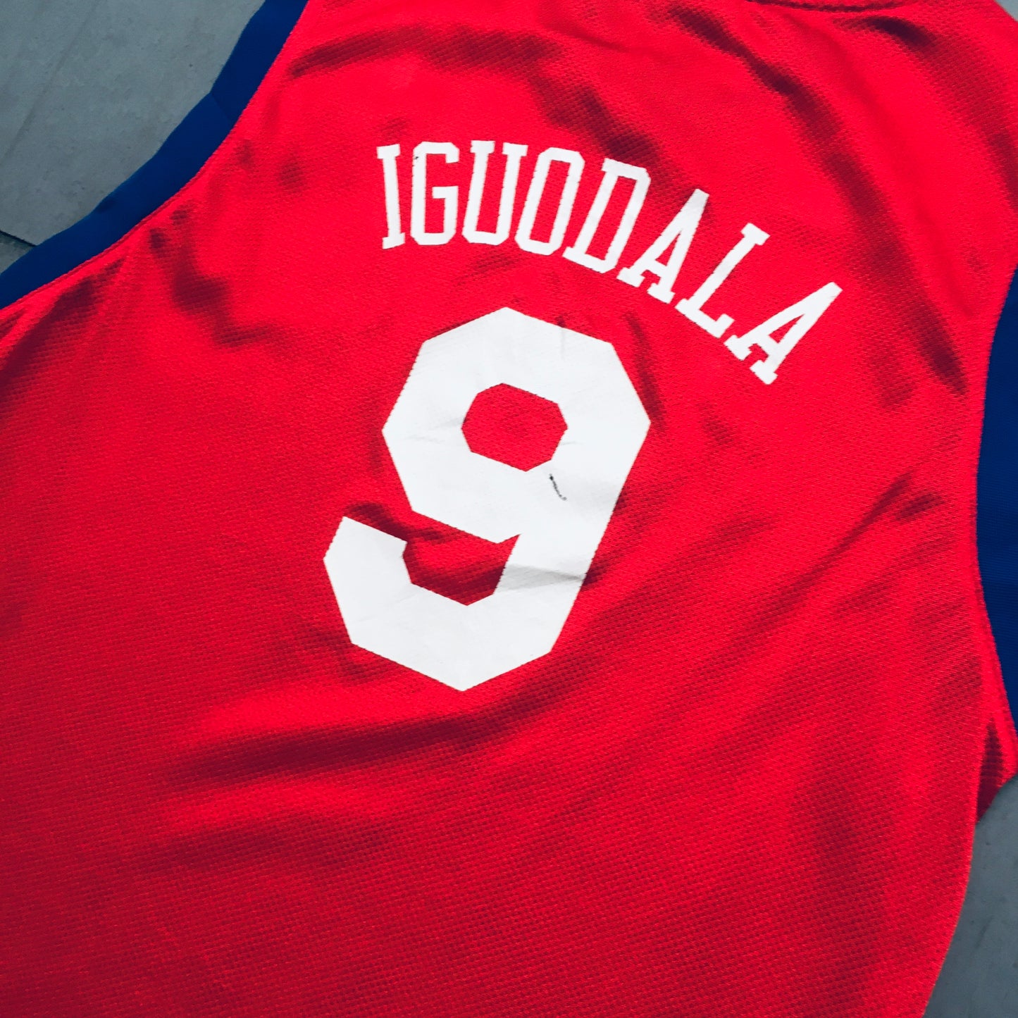 Philadelphia 76ers: Andre Iguodala 2006/07 Red Adidas Jersey (S)