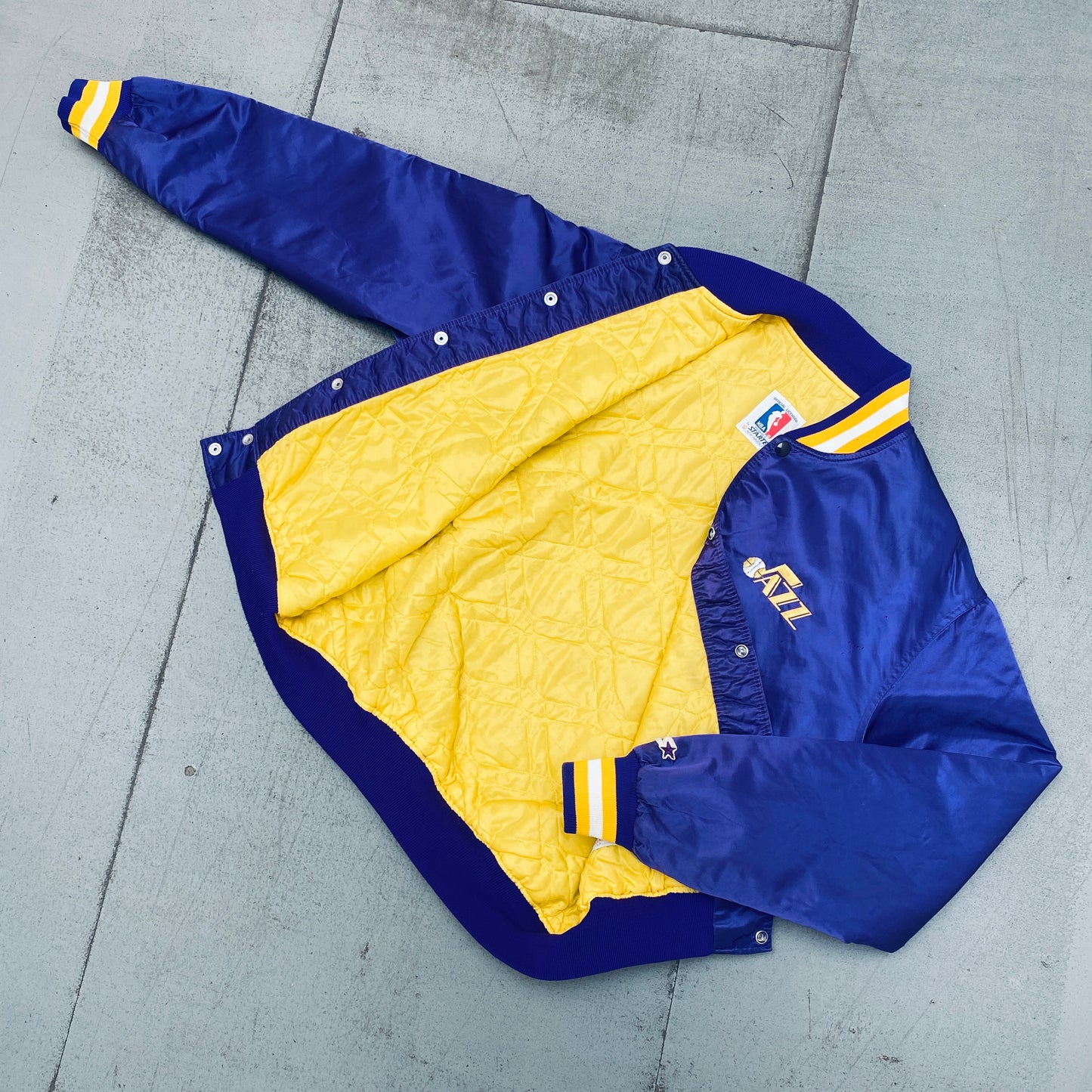 Utah Jazz: 1980's Satin Starter Bomber Jacket (XL)