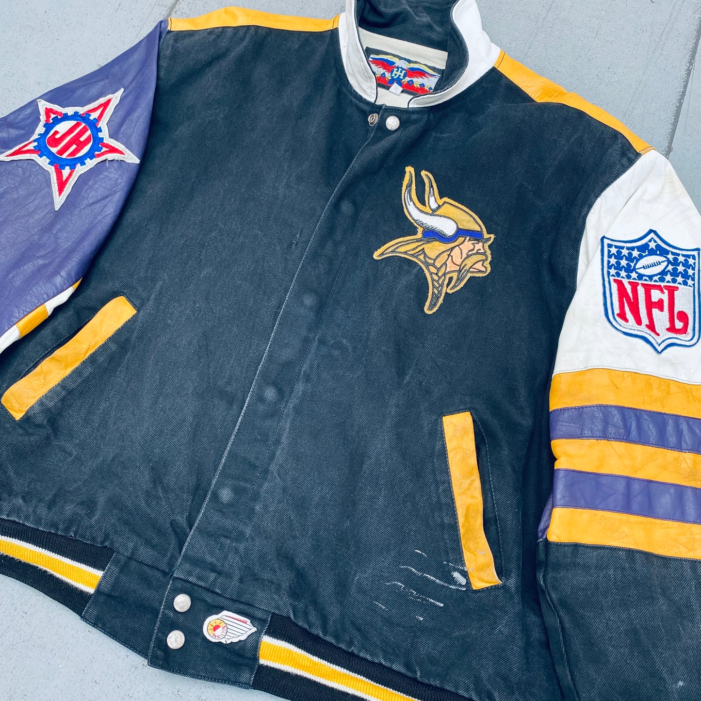 Minnesota Vikings: 1990's Jeff Hamilton Jacket (XL)