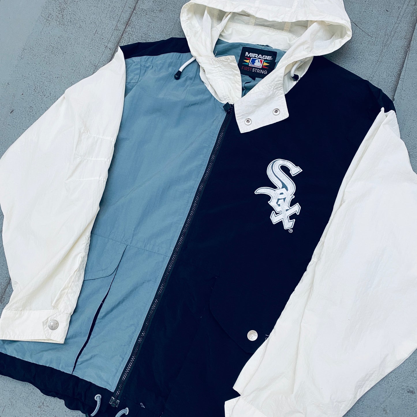 Chicago White Sox: 1990's Fullzip Windbreaker (XL)