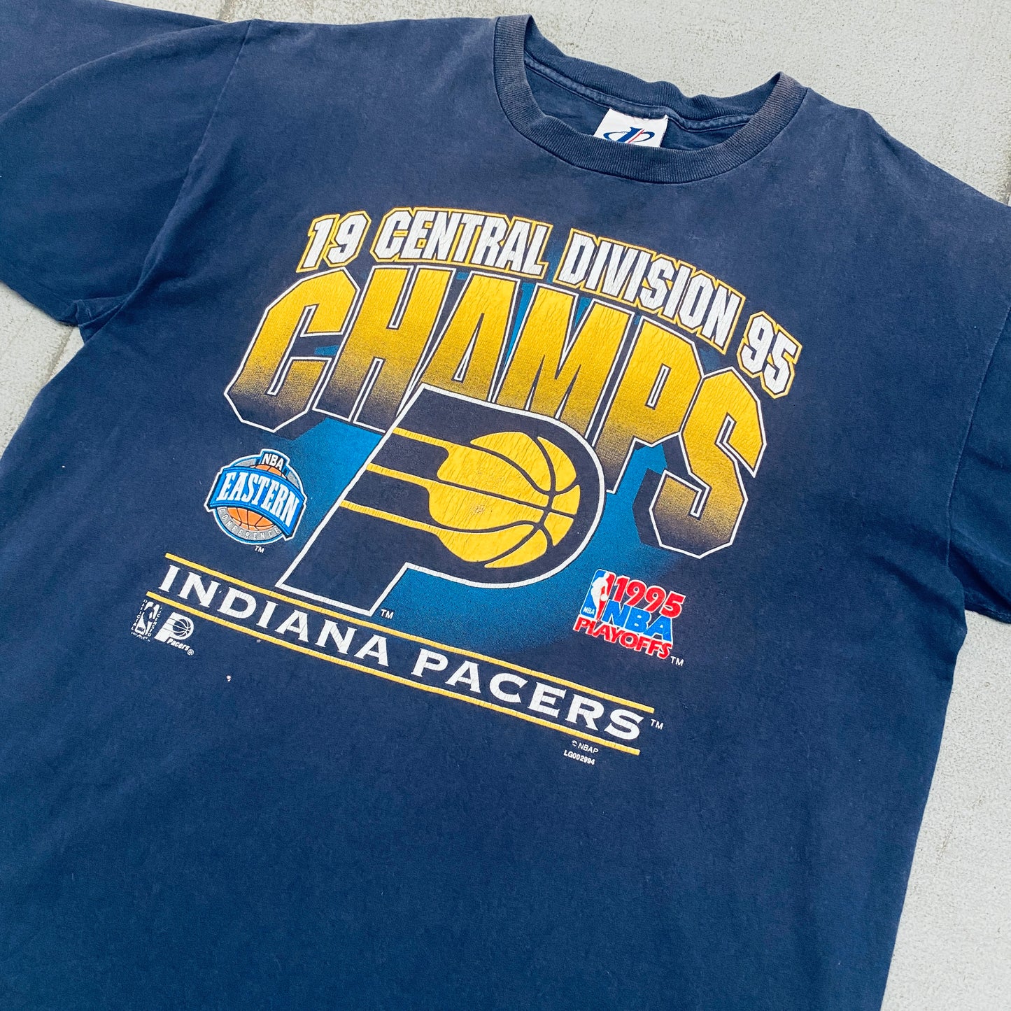 Indiana Pacers: 1995 Logo Athletic Central Division Champs Tee (XL)