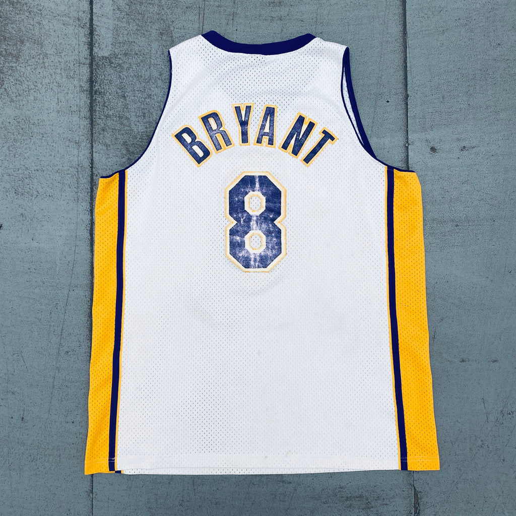 Los Angeles Lakers: Kobe Bryant 1996/97 Rookie Yellow Champion
