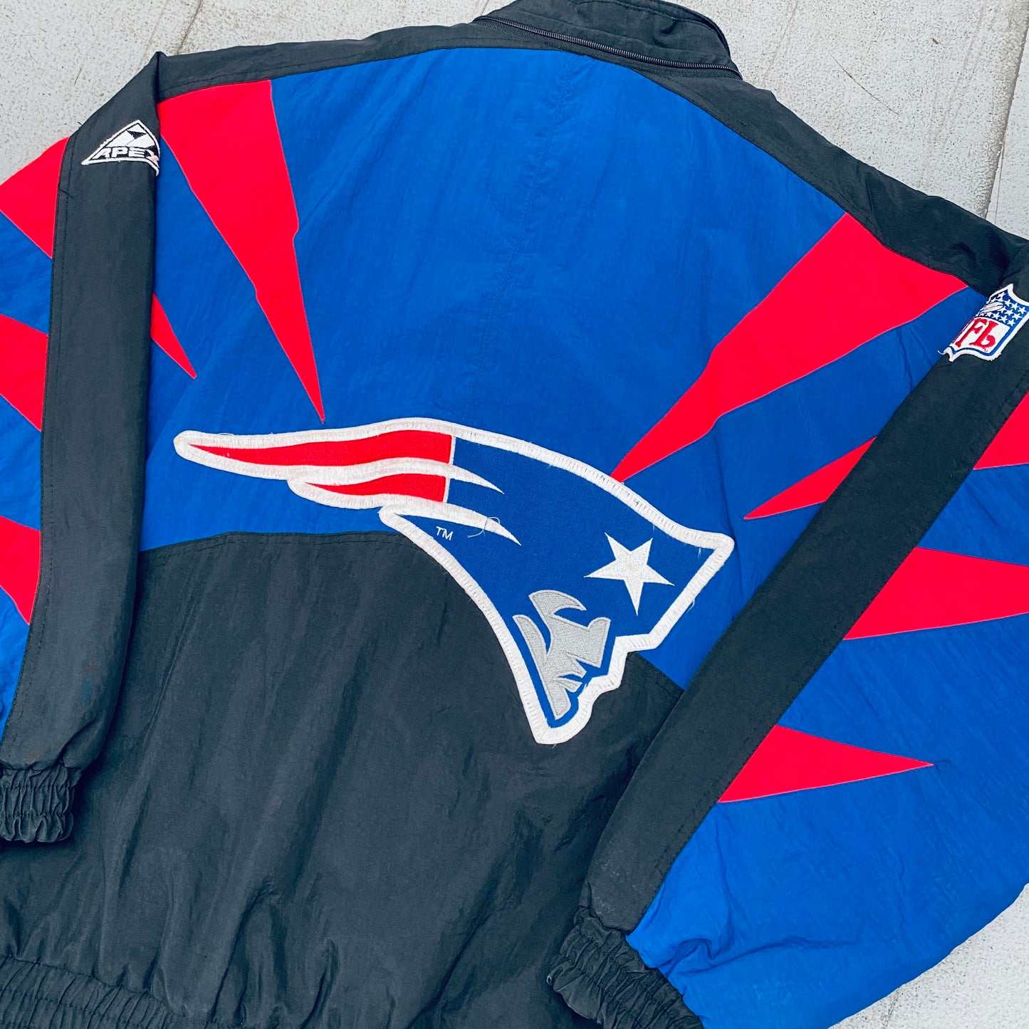 New England Patriots: 1990's Apex One Sharktooth Fullzip Proline Jacket (M)