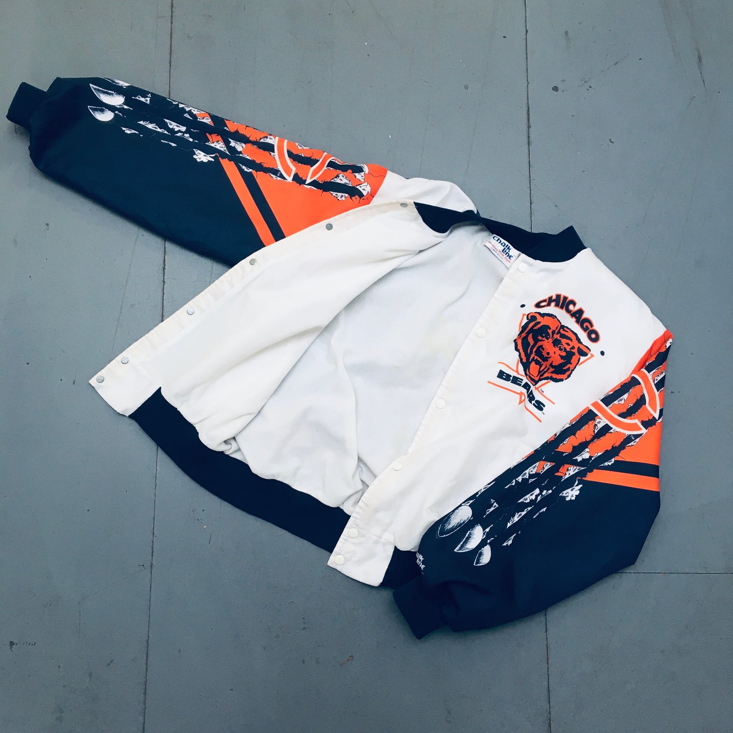 Chicago Bears: 1990's Chalk Line Fanimation Jacket (L/XL)