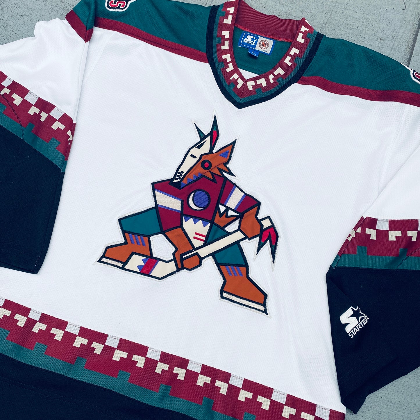 Phoenix Coyotes: 1997 Starter "Kachina" Jersey (L)