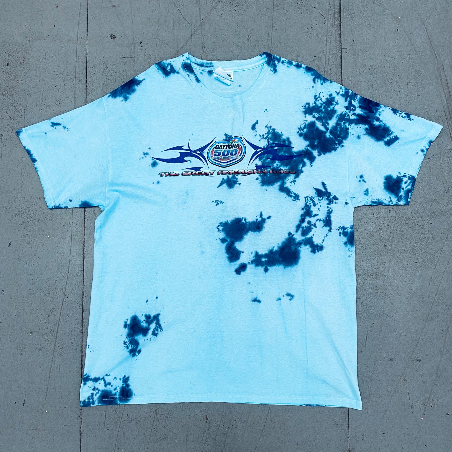 NASCAR: 2007 "49th Daytona 500" Tie-Dye Chase Authentics Tee (XL)