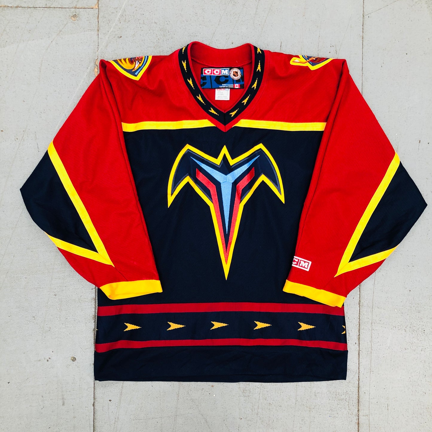 Atlanta Thrashers: 2003/04 Alternate Logo CCM Jersey (S/M)