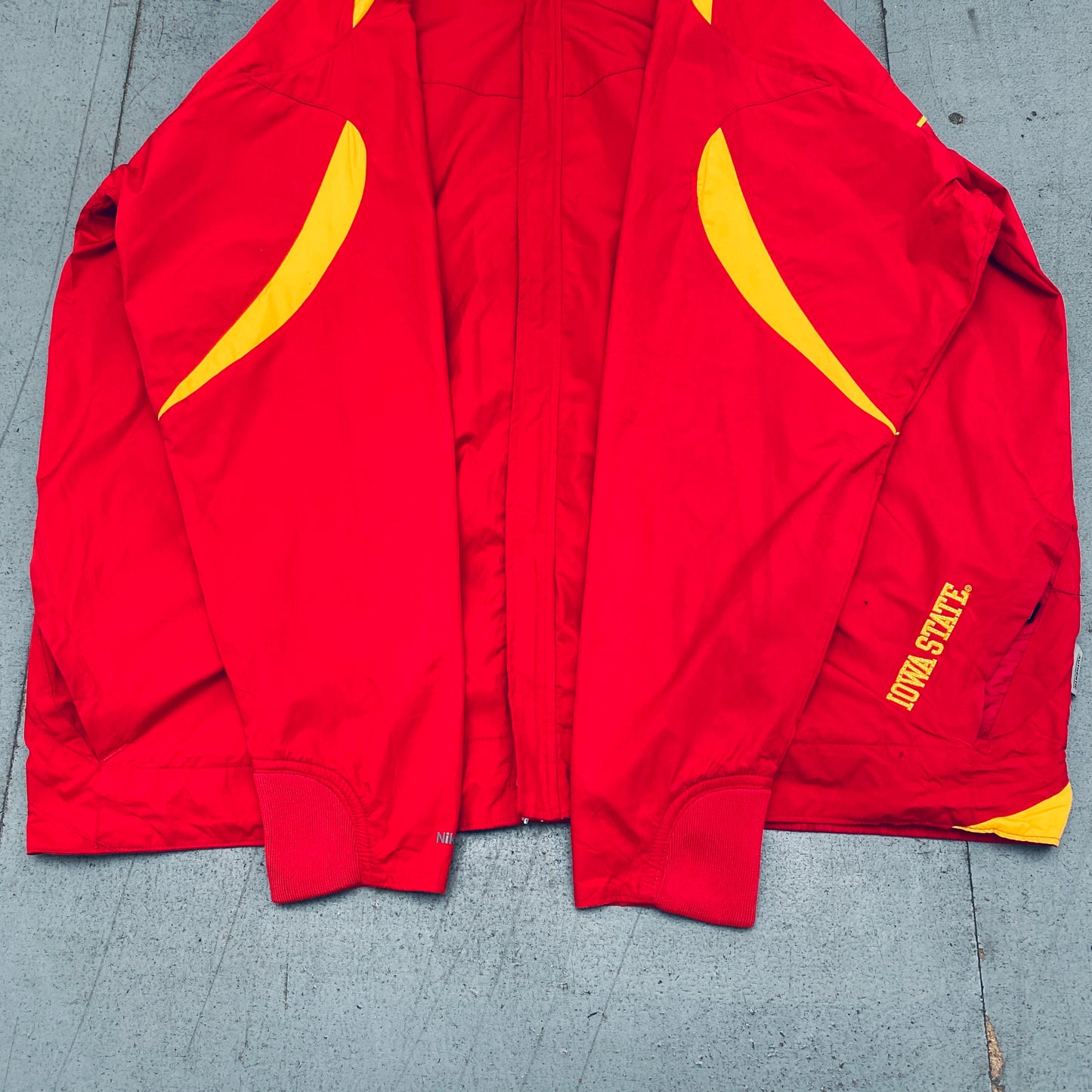 Iowa State Cyclones: 2000's Nike Fullzip Windbreaker (XXXL)