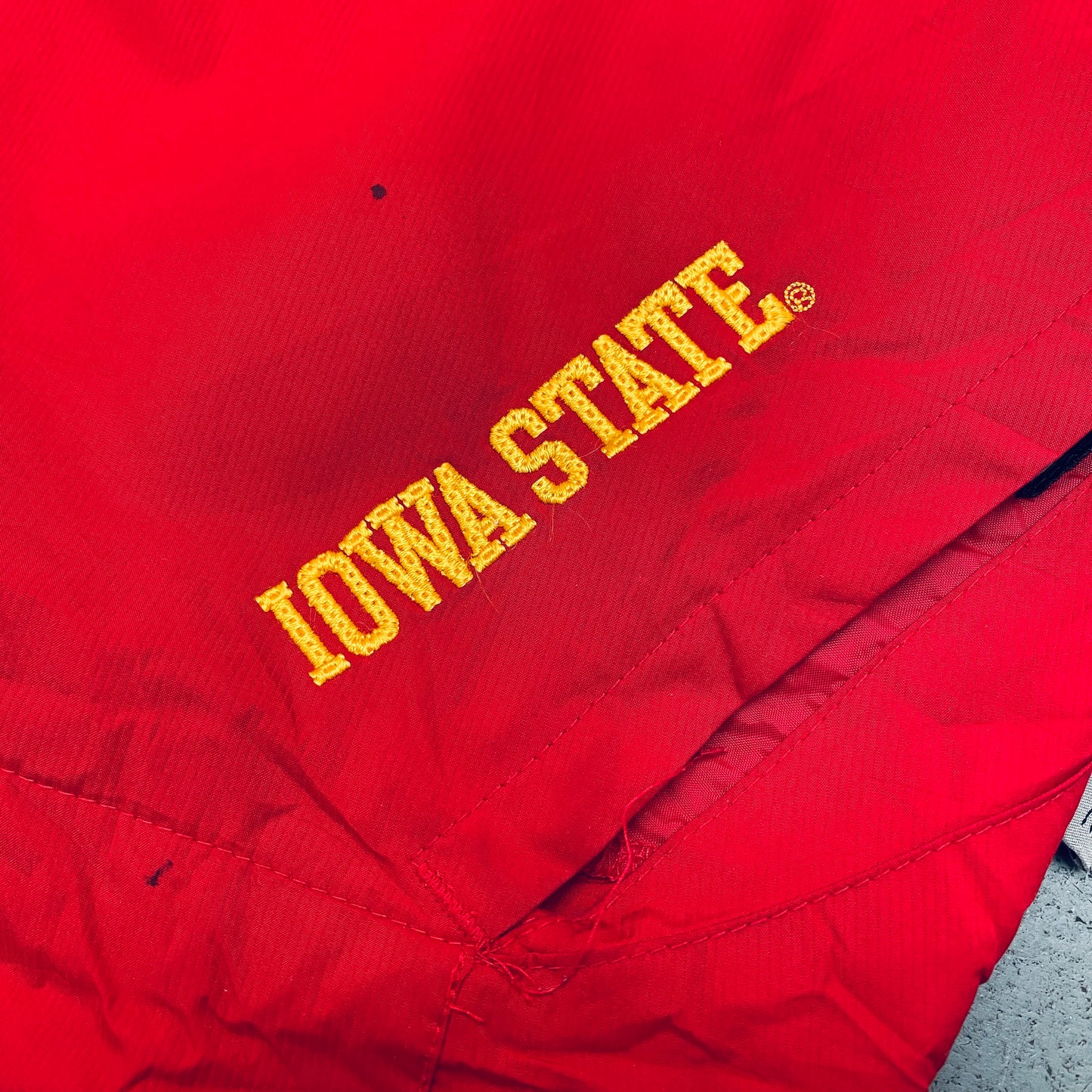 Iowa State Cyclones: 2000's Nike Fullzip Windbreaker (XXXL)