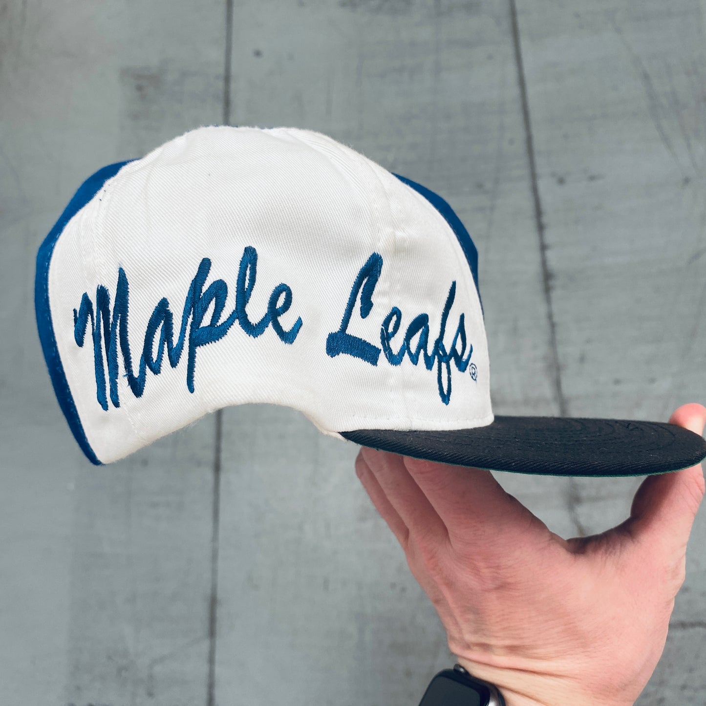 Toronto Maple Leafs: 1990's Logo Athletic Embroidered Snapback