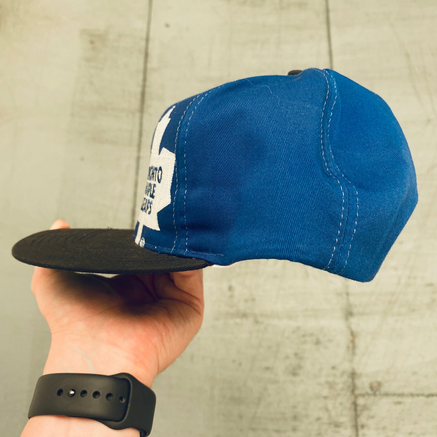 Toronto Maple Leafs: 1990's Logo Athletic Embroidered Snapback